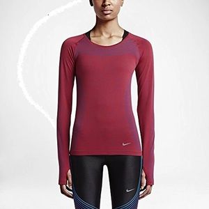 Nike Women’s Dri Fit Knit Long Sleeved, Size Large
